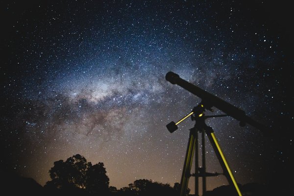 Quels sont les meilleurs moyens de découvrir l'astronomie amateur ?