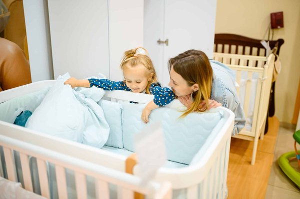 Tour de lit bébé : quels sont les avantages ?
